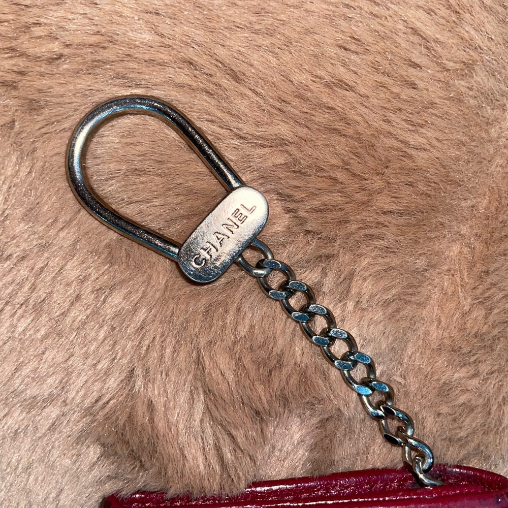 CHANEL Red Leather Keychain Accessory - Picture 4 of 9